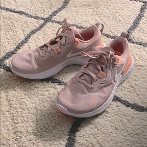 Women’s Nike React Miler in “Champagne” size 9